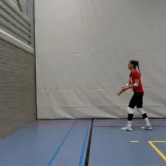 Skuteczne ćwiczenia siatkarskie: 15 prostych technik do treningu w domu