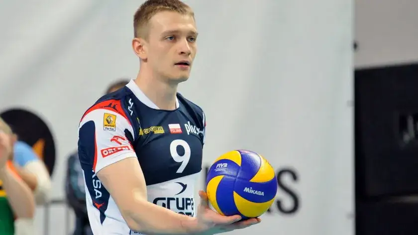 Łukasz Wiśniewski w akcji siatkówka